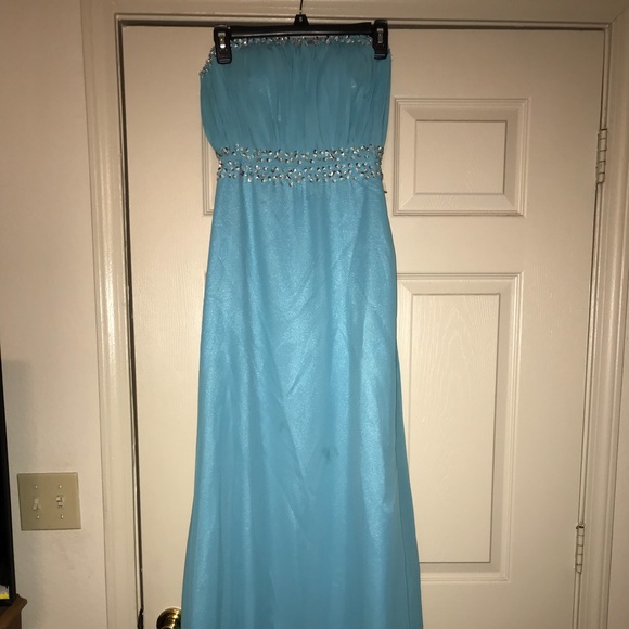 Formal/Prom Dress - Picture 3 of 4
